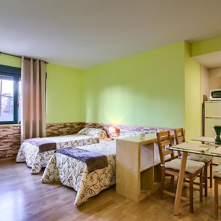 Apartamentos Barajas Madrid Bagian luar foto