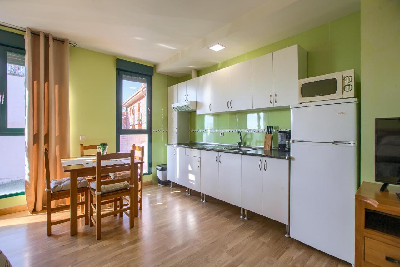 Apartamentos Barajas Madrid Bagian luar foto